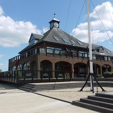 Boathouse Hotel Hythe  Exteriör bild